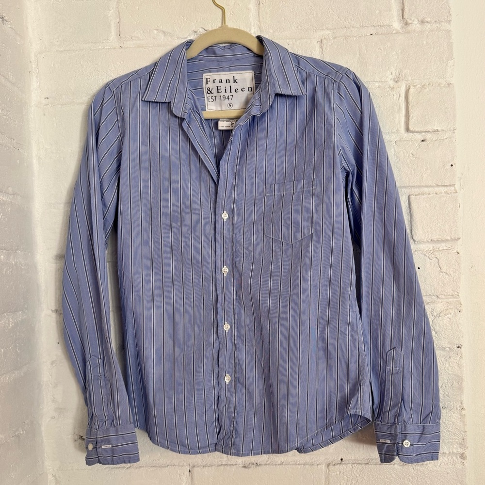 Frank & Eileen Barry Blue Striped Button Down Shirt Italian Fabric Size S